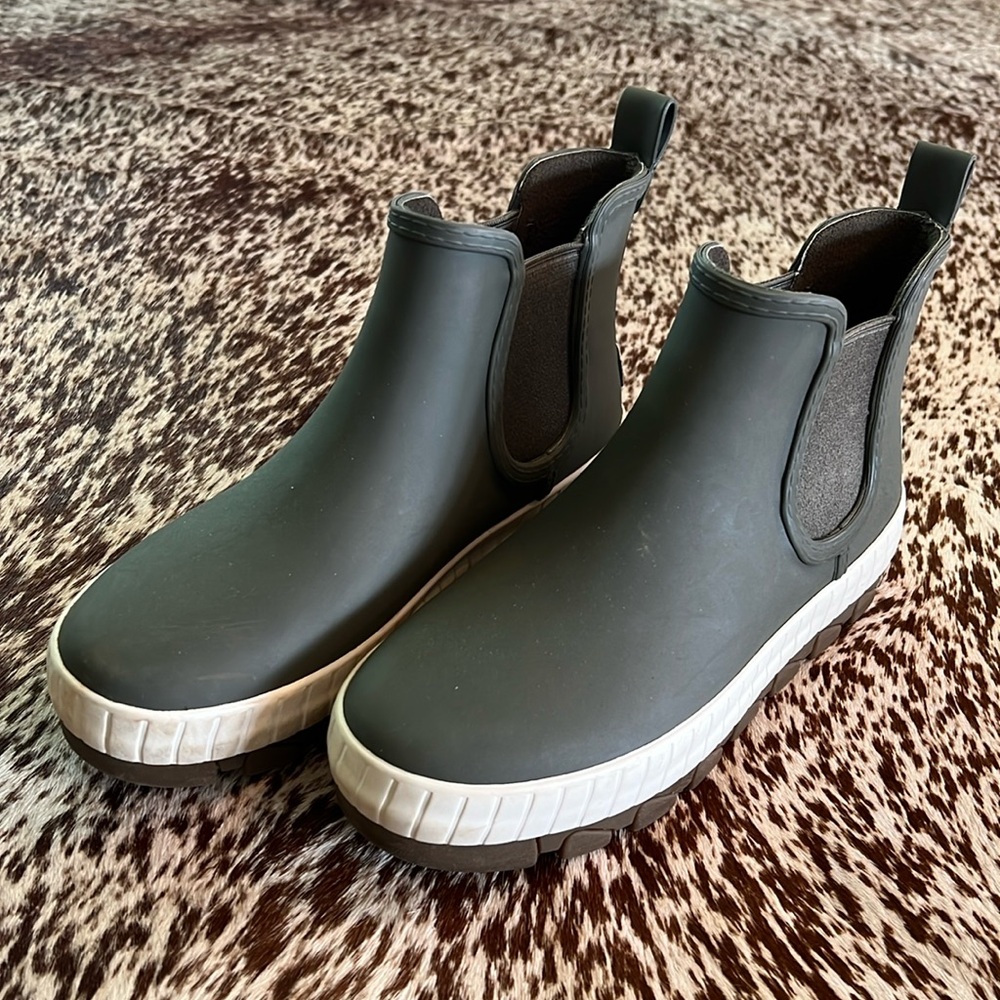 Sperry Ankle Rainboots